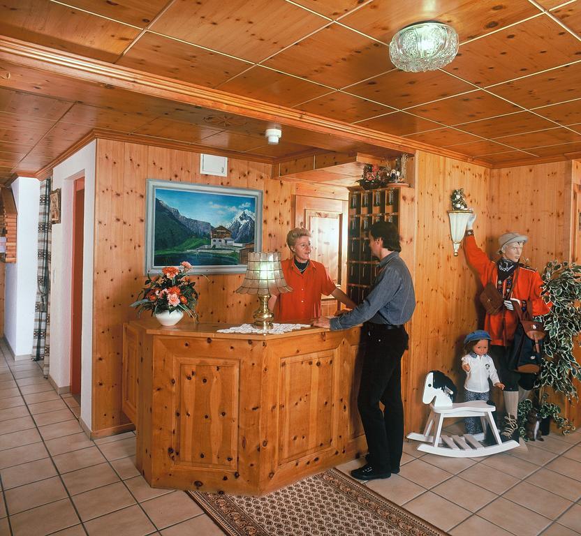 Hotel Zum See Grachen Exterior photo